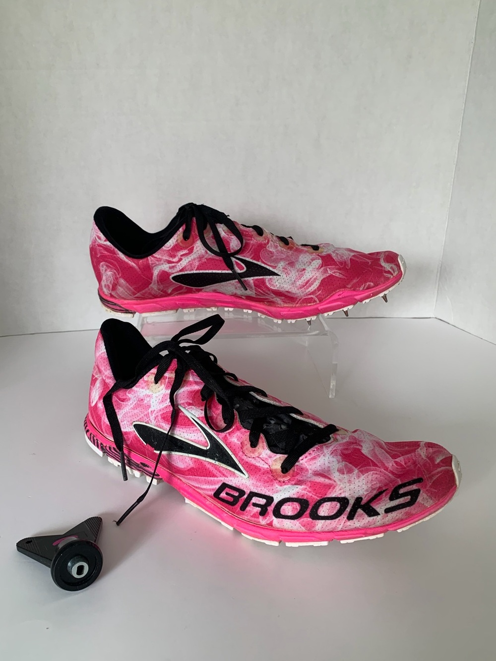 Brooks Mach 15 Racer Spikes & Wrench Tool Women’s 9.5 Pink Cross Country Track